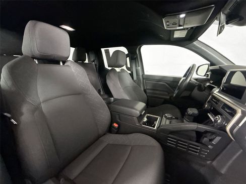 Certified 2025 Toyota Tacoma SR5 image 36