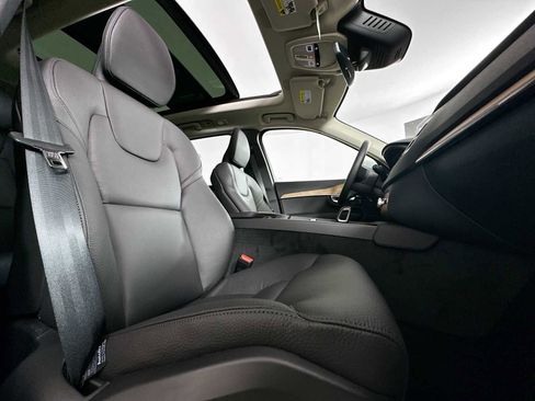 Used 2025 Volvo XC90 B6 Plus w/ Protection Package Premier image 25