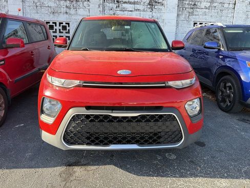 Used 2020 Kia Soul LX image 2