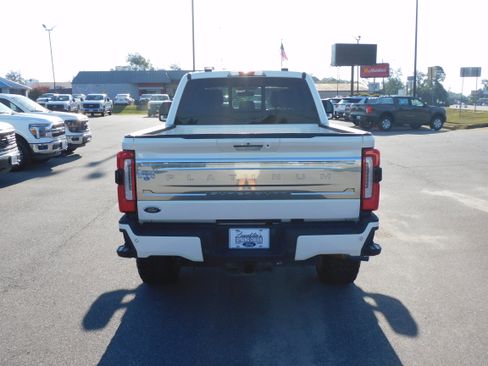 Used 2024 Ford F350 Platinum w/ FX4 Off-Road Package image 5