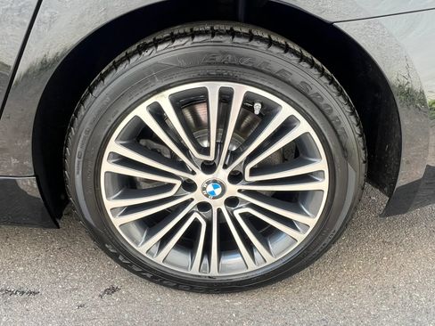 Used 2019 BMW 540i xDrive AWD/4WD image 11