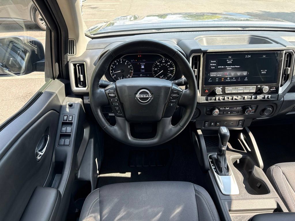 Certified 2025 Nissan Frontier SV w/ SV Convenience Package RWD image 28