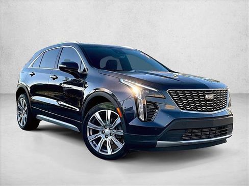Used 2023 Cadillac XT4 Premium Luxury w/ Enhanced Visibility Package image 12