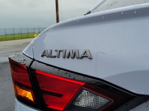 Certified 2024 Nissan Altima 2.5 SR FWD image 6