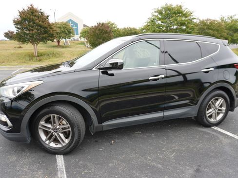 Used 2017 Hyundai Santa Fe Sport image 6