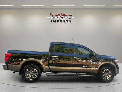 Used 2018 Nissan Titan Platinum Reserve image 6