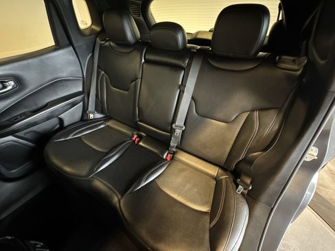 Used 2021 Jeep Compass Latitude image 22