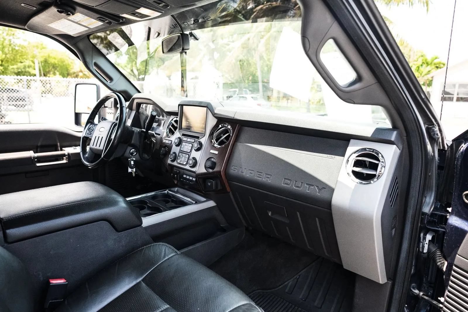 Used 2014 Ford F250 Lariat w/ Chrome Package AWD/4WD image 18