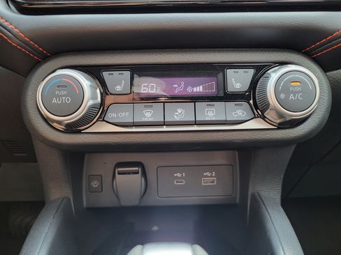 Used 2025 Nissan Versa SR w/ Electronics Package FWD image 23