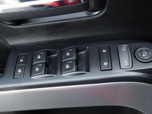 Used 2018 Chevrolet Silverado 1500 LT w/ All Star Edition image 16