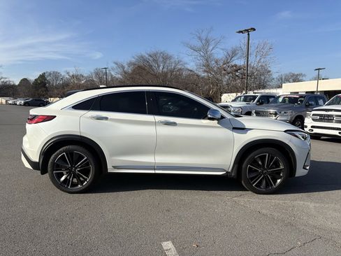 Used 2023 INFINITI QX55 Essential w/ Accent Package image 9