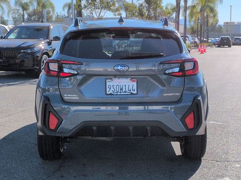 Used 2025 Subaru Crosstrek 2.0i Premium image 9