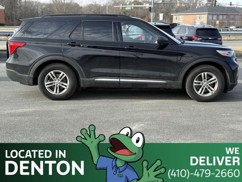 Used 2022 Ford Explorer XLT w/ Equipment Group 202A image 4