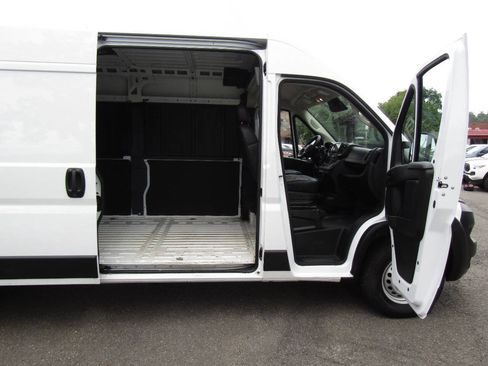 Used 2026 RAM ProMaster 2500 w/ Convenience Group FWD image 20