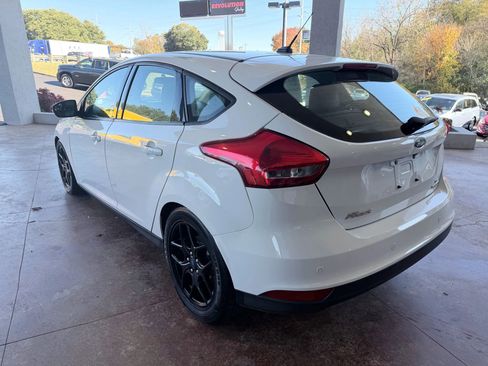 Used 2016 Ford Focus SE w/ Equipment Group 201A image 6