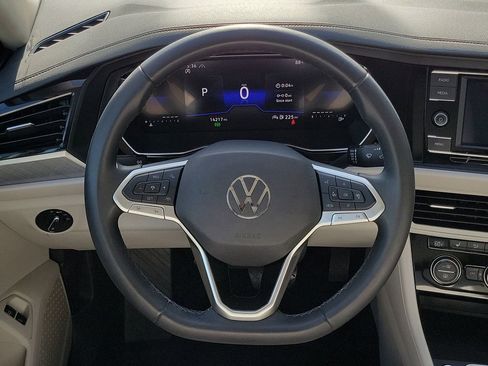 Certified 2024 Volkswagen Jetta SE FWD image 13