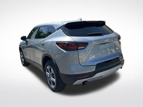 Used 2024 Chevrolet Blazer LT FWD image 3