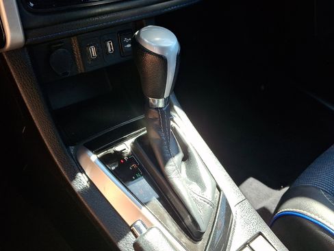 Used 2019 Toyota Corolla SE FWD image 14