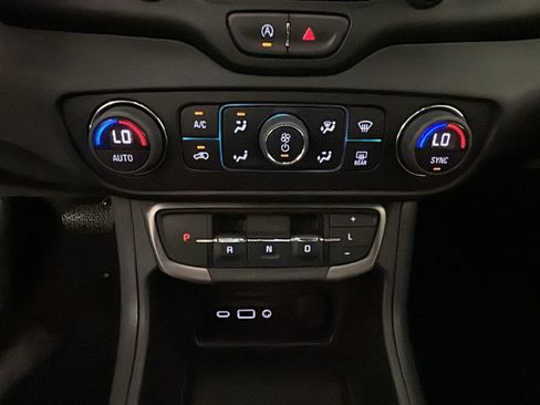 Used 2023 GMC Terrain AT4 AWD/4WD image 23
