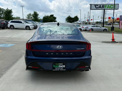Used 2022 Hyundai Sonata Limited w/ Preferred Accessory Package FWD image 11