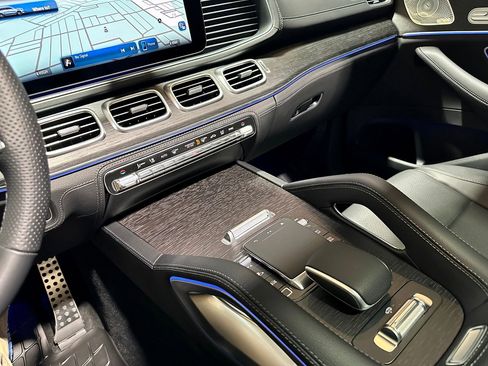 New 2026 Mercedes-Benz GLS 450 4MATIC image 12