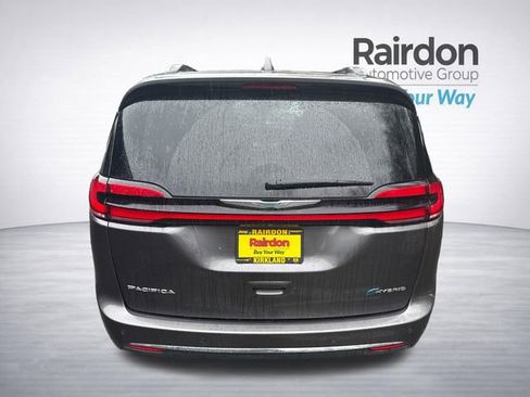Used 2021 Chrysler Pacifica Touring-L image 7