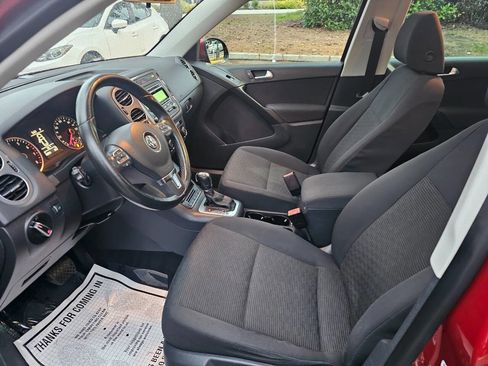 Used 2013 Volkswagen Tiguan S image 15