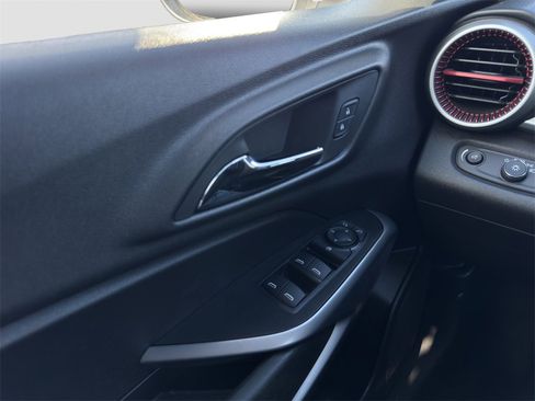 Used 2024 Chevrolet Trax RS w/ Driver Confidence Package image 27