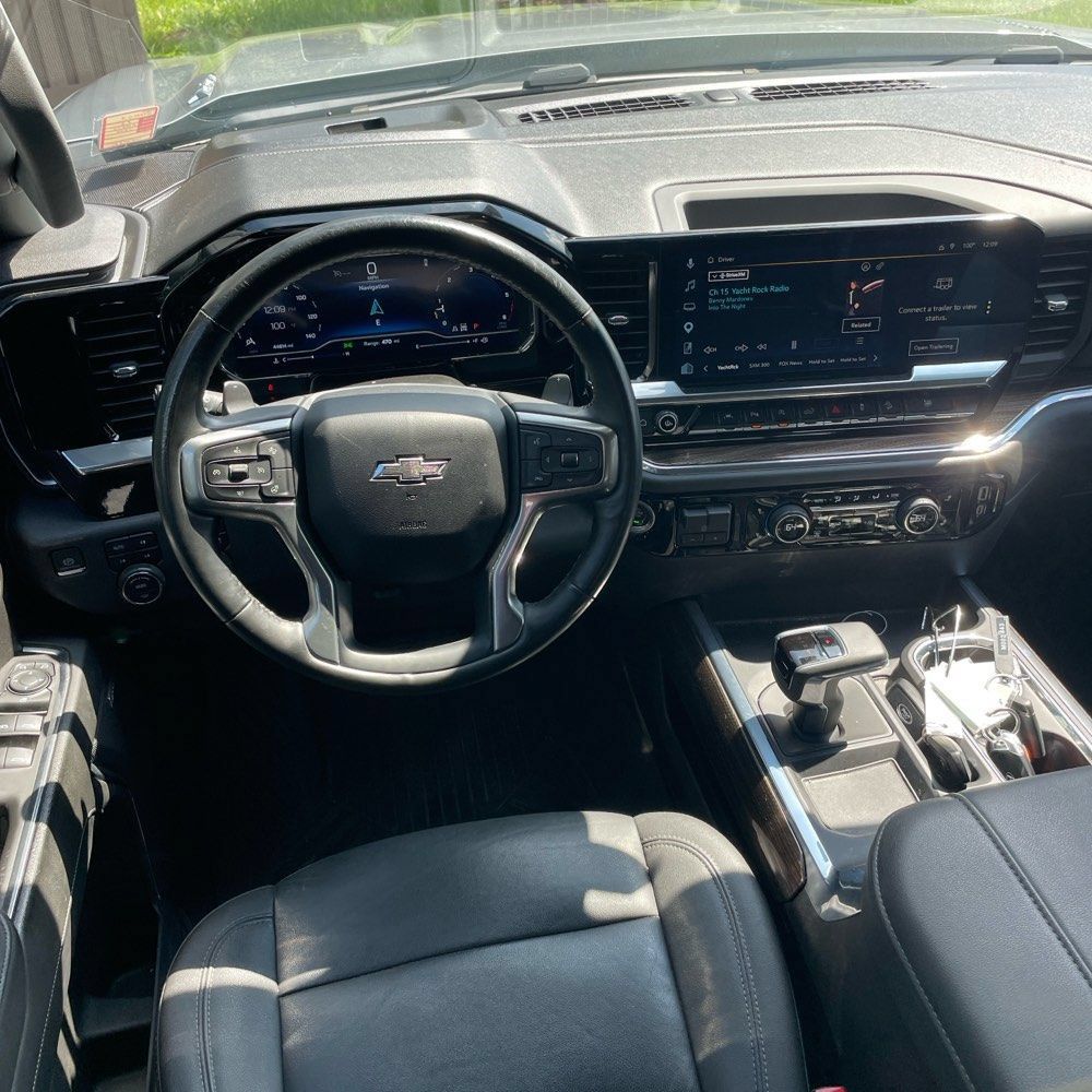 Used 2023 Chevrolet Silverado 1500 RST AWD/4WD image 17