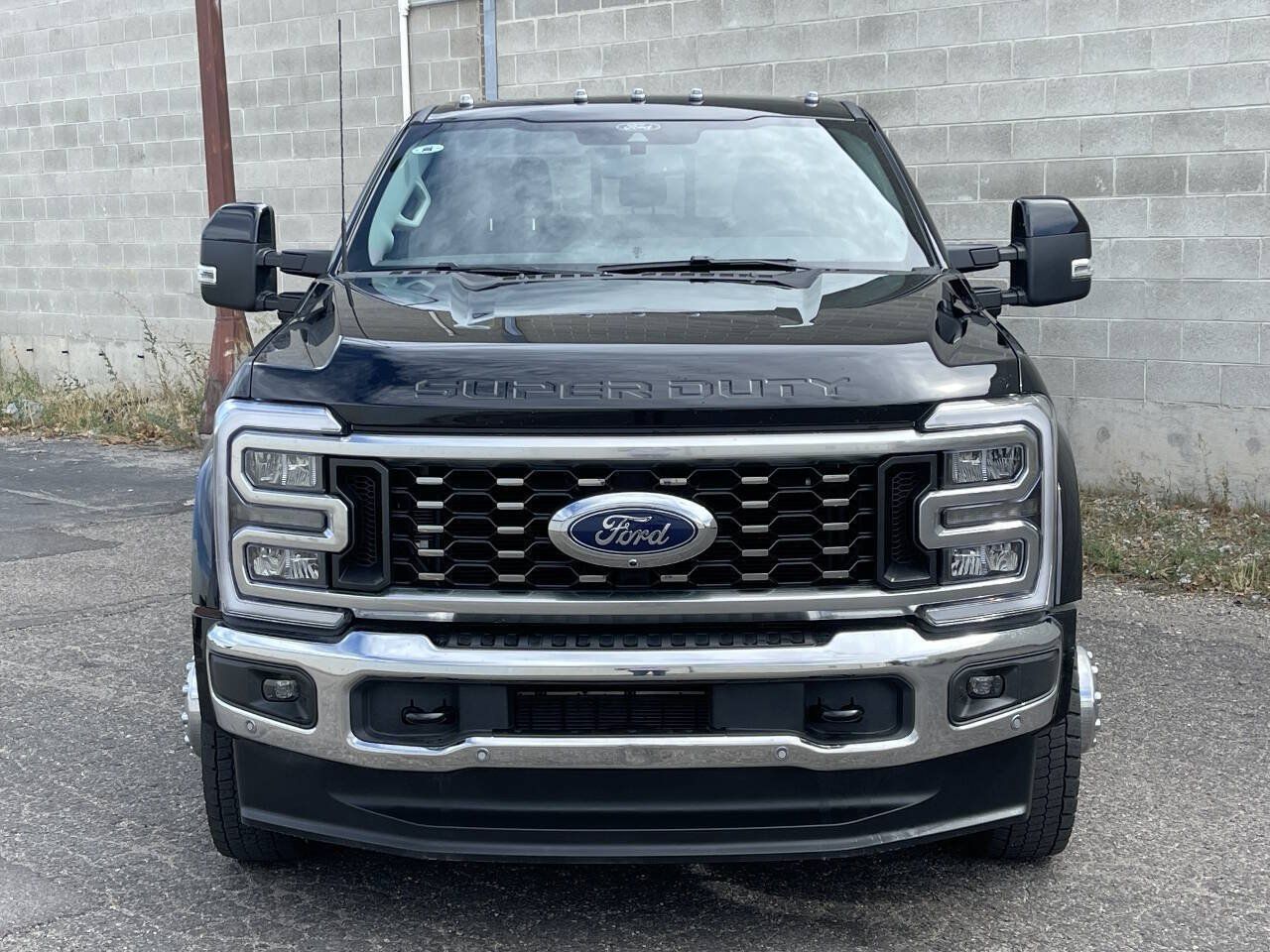 Used 2026 Ford F450 Lariat w/ Lariat Premium Package AWD/4WD image 2