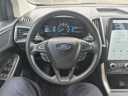Used 2024 Ford Edge SE w/ Black Appearance Package image 24