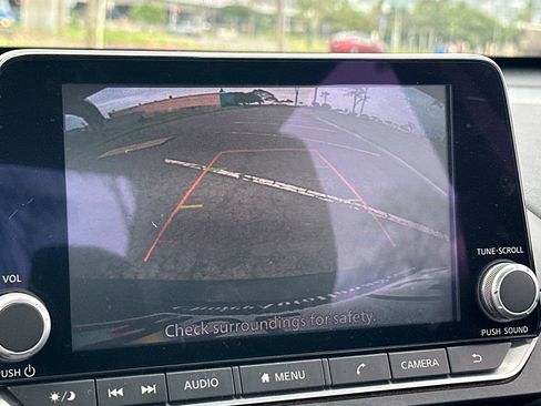 Used 2023 Nissan Altima 2.5 SV image 17