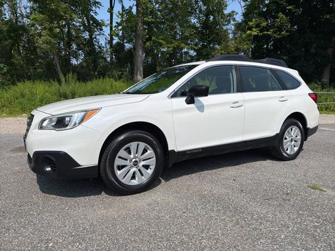 Used 2017 Subaru Outback 2.5i AWD/4WD image 3