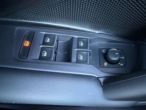 Used 2026 Volkswagen Tiguan SEL R-Line image 23