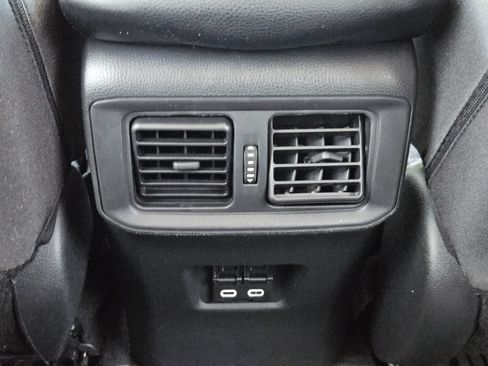 Used 2024 Toyota RAV4 XLE FWD image 28