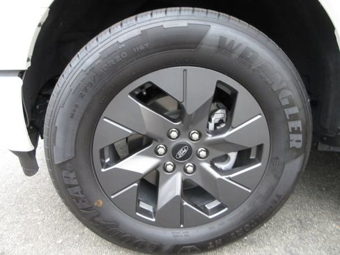 Used 2025 Ford F150 Lightning Lariat AWD/4WD image 5