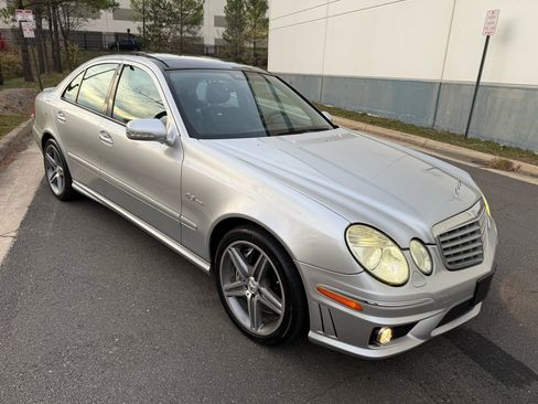 Used 2008 Mercedes-Benz E 63 AMG 4dr Sdn 6.3L AMG RWD image 11