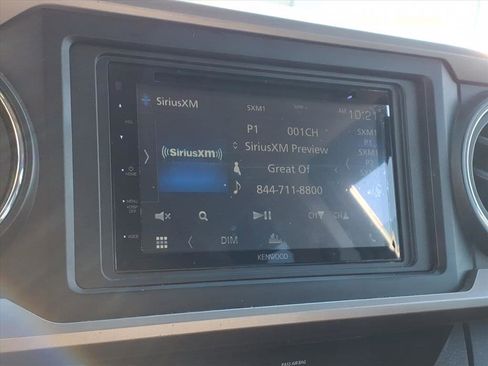 Used 2018 Toyota Tacoma SR image 11