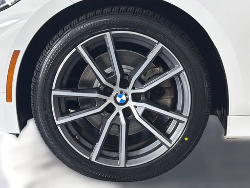 Used 2020 BMW 330i Sedan w/ Convenience Package RWD image 12