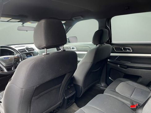 Used 2017 Ford Explorer XLT AWD/4WD image 19