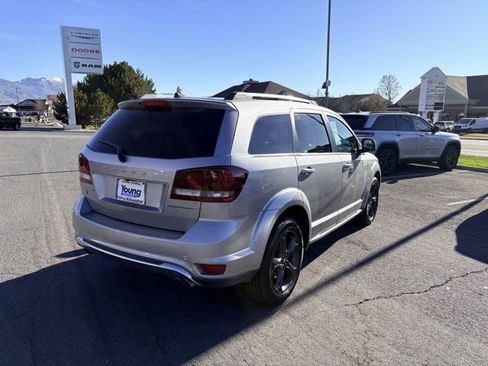 Used 2018 Dodge Journey Crossroad image 3