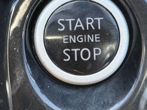 Used 2020 Nissan Versa SV image 13