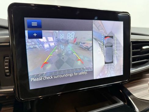 Used 2022 Ford Explorer Limited w/ Equipment Group 301A image 34