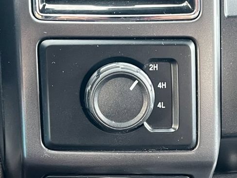 Used 2019 Ford F150 XLT w/ Equipment Group 302A Luxury AWD/4WD image 29