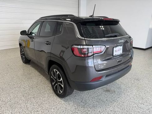 Used 2023 Jeep Compass Limited AWD/4WD image 5