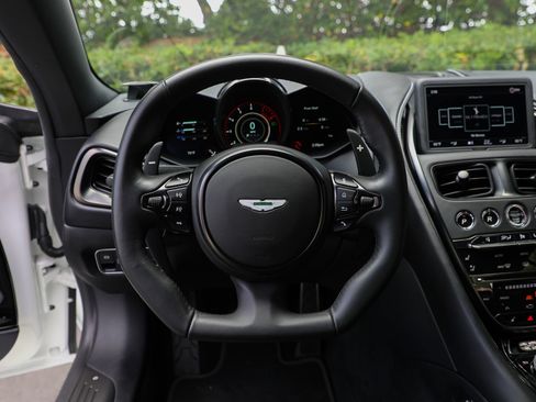 Used 2023 Aston Martin DBS Coupe RWD image 19