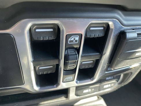 Certified 2023 Jeep Wrangler Sahara w/ Cold Weather Group image 7