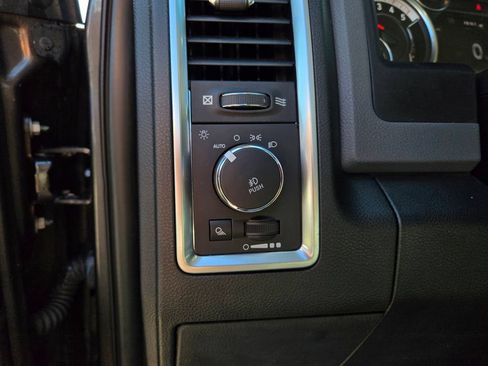 Used 2017 RAM 2500 Big Horn w/ Sport Appearance Group AWD/4WD image 13