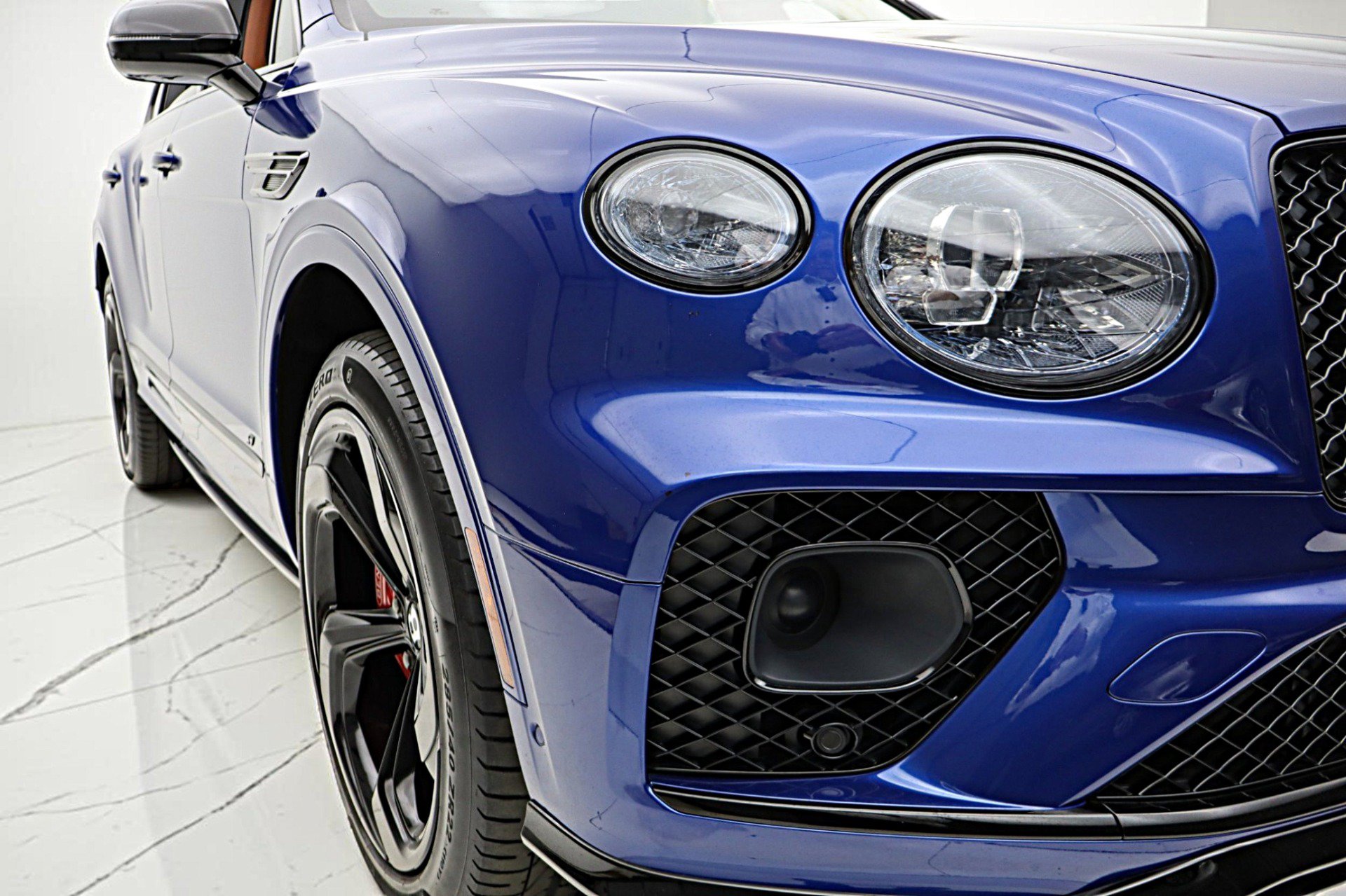 Certified 2022 Bentley Bentayga AWD/4WD image 22