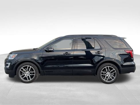 Used 2017 Ford Explorer Sport w/ Equipment Group 401A image 37